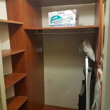 Pres De La Tour Eiffel